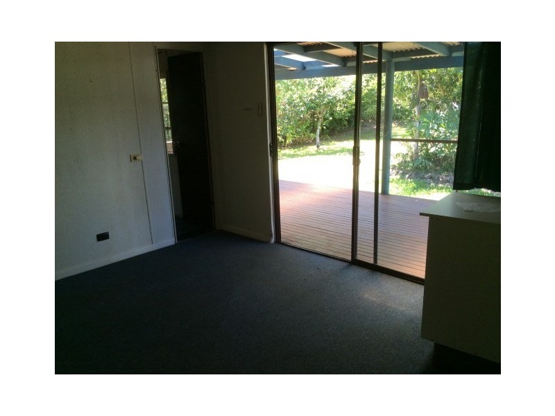 6 Hutchison Close, Mission Beach QLD 4852