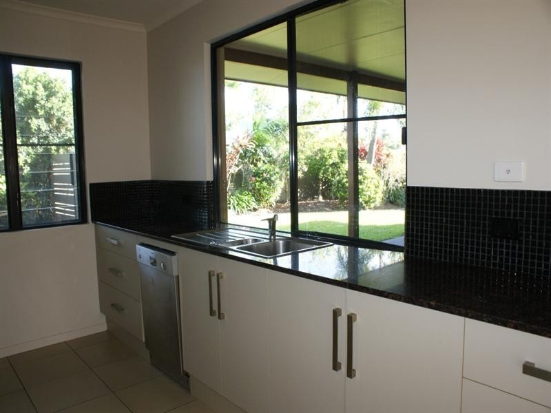 1/34 Mariner Drive, South Mission QLD 4852