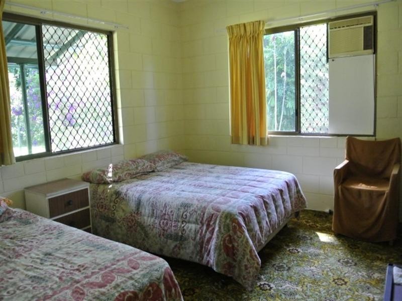 32 Bingil Bay Road, Bingil Bay QLD 4852