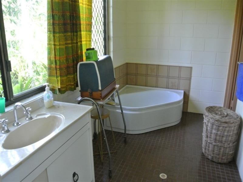 32 Bingil Bay Road, Bingil Bay QLD 4852