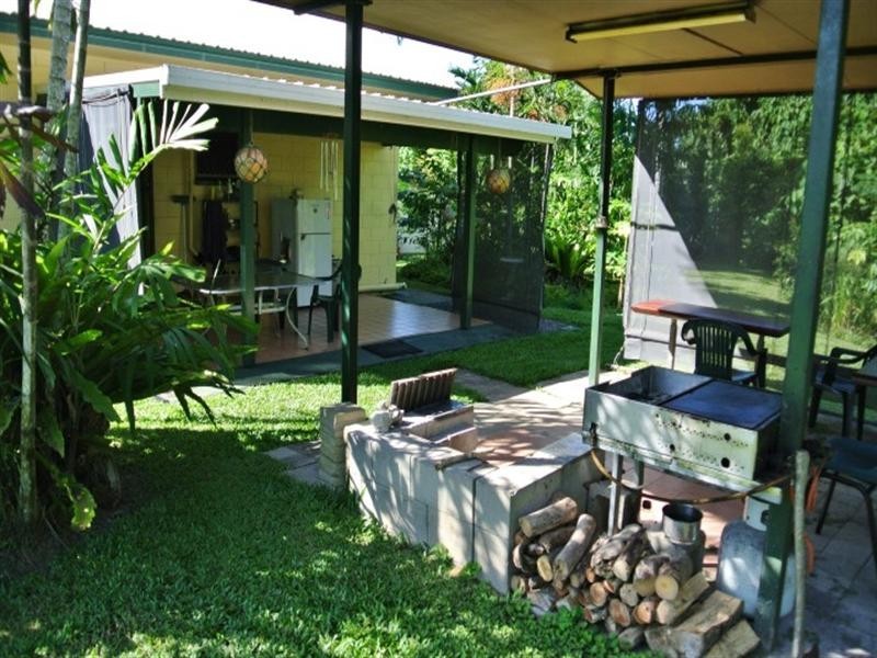 32 Bingil Bay Road, Bingil Bay QLD 4852