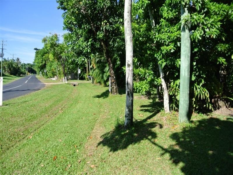 32 Bingil Bay Road, Bingil Bay QLD 4852