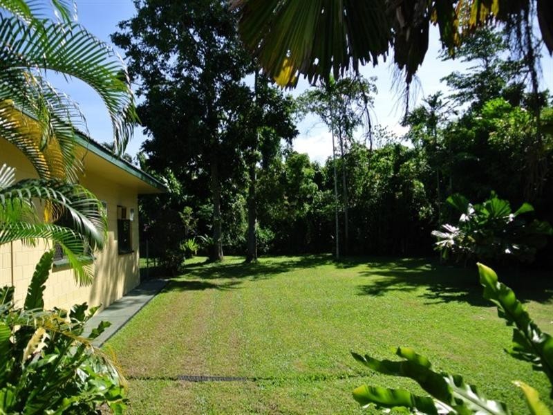 32 Bingil Bay Road, Bingil Bay QLD 4852