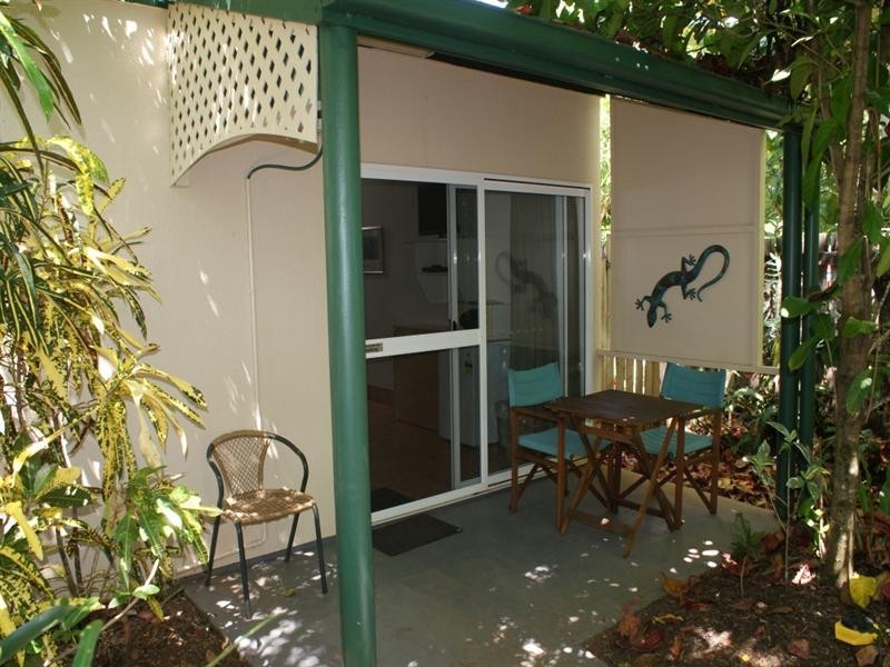 9 Endeavour Avenue, Mission Beach QLD 4852