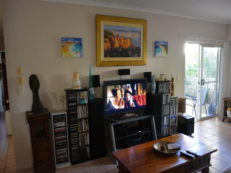 9 Endeavour Avenue, Mission Beach QLD 4852