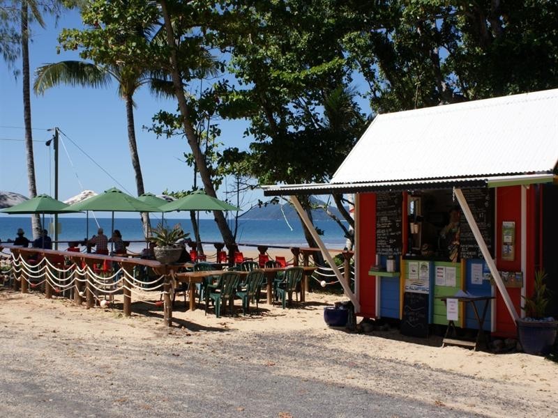 9 Endeavour Avenue, Mission Beach QLD 4852