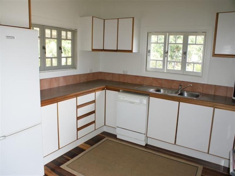 16 Southward Street, Mission Beach QLD 4852