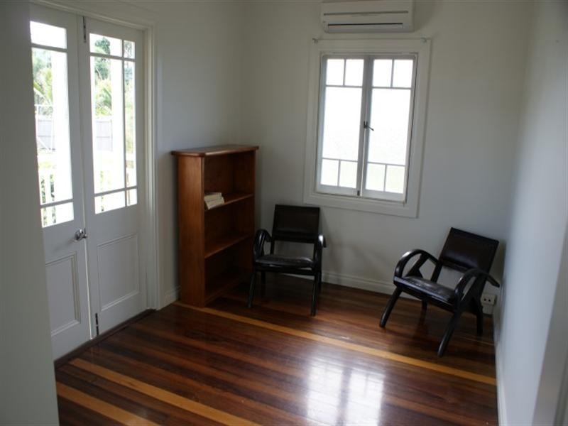 16 Southward Street, Mission Beach QLD 4852