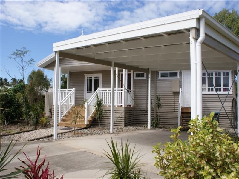 16 Southward Street, Mission Beach QLD 4852