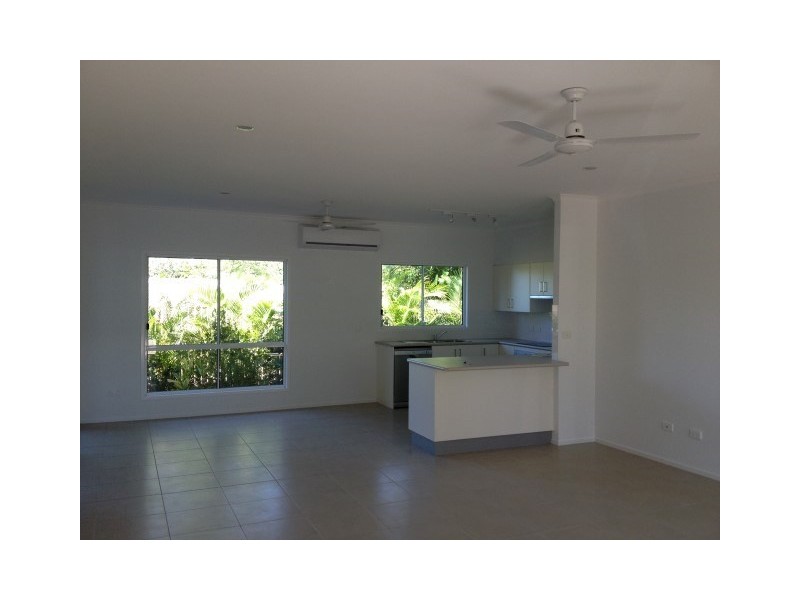 1/20 Seaview Street, Mission Beach QLD 4852
