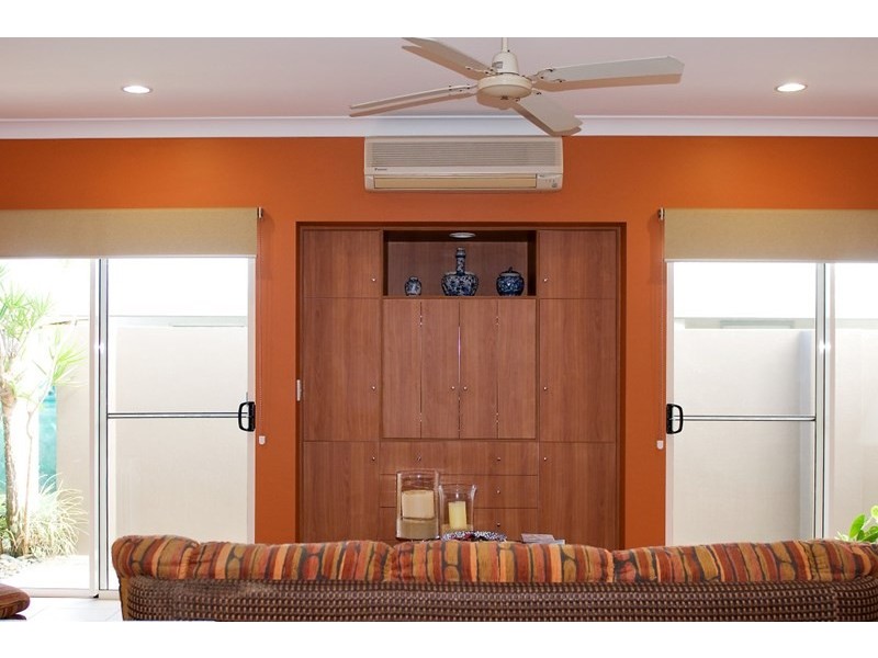 6 McNamara Street, Wongaling Beach QLD 4852