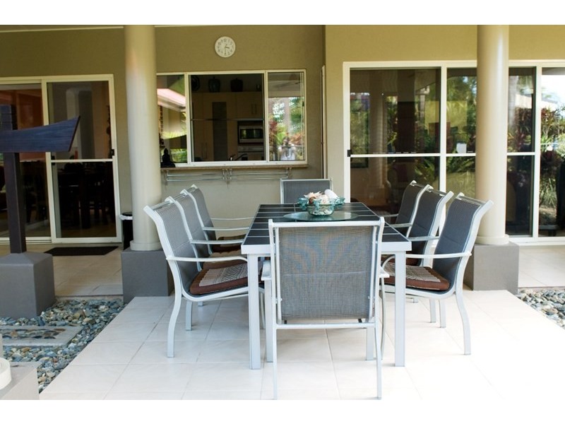 6 McNamara Street, Wongaling Beach QLD 4852