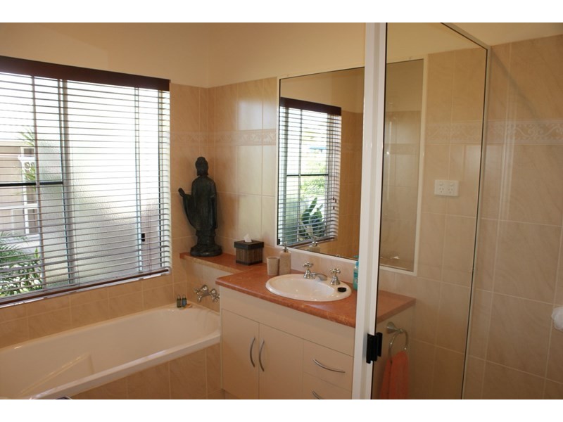 6 McNamara Street, Wongaling Beach QLD 4852