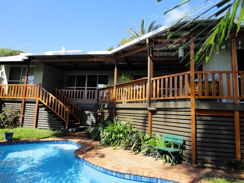 49 Cutten Street, Bingil Bay QLD 4852