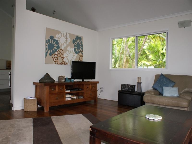 49 Cutten Street, Bingil Bay QLD 4852