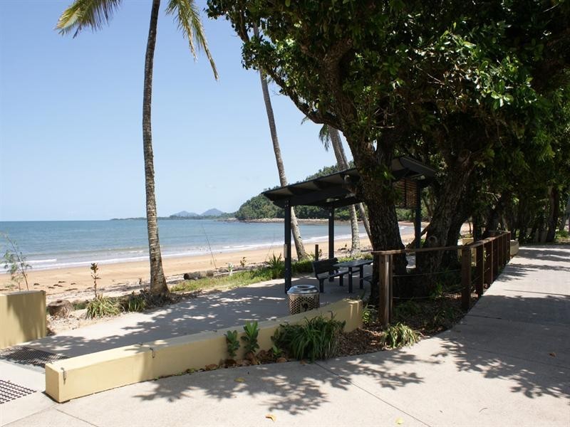 49 Cutten Street, Bingil Bay QLD 4852