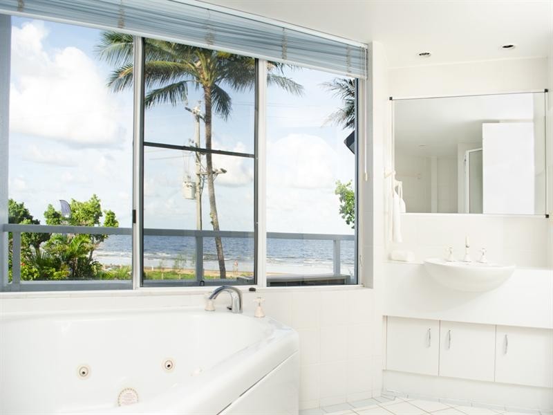 1/69 Banfield Parade, Wongaling Beach QLD 4852