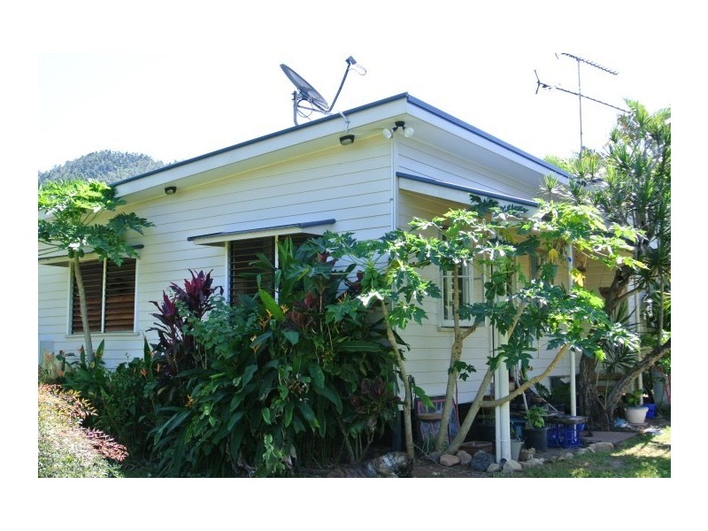 19 James Road, Mission Beach QLD 4852
