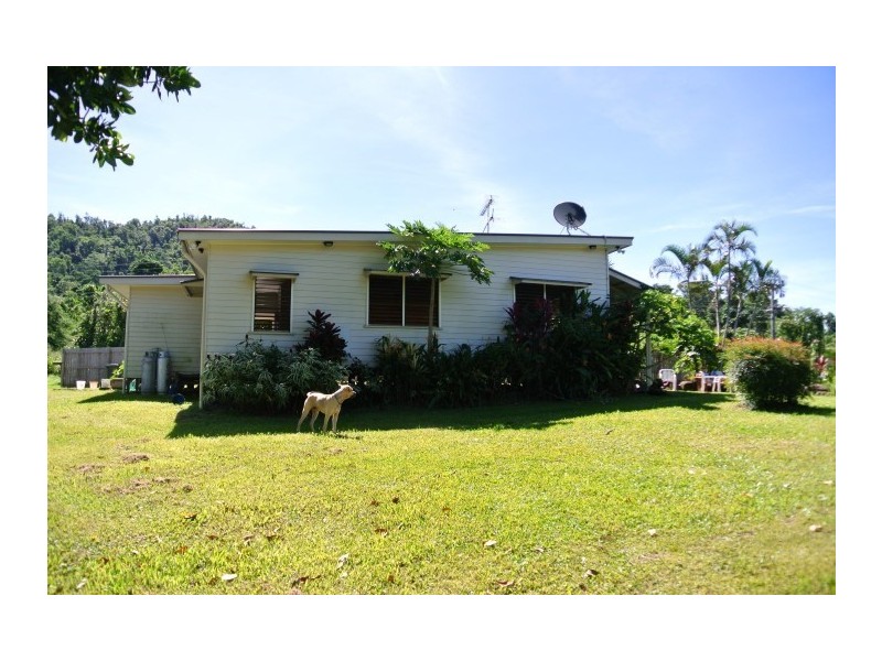 19 James Road, Mission Beach QLD 4852