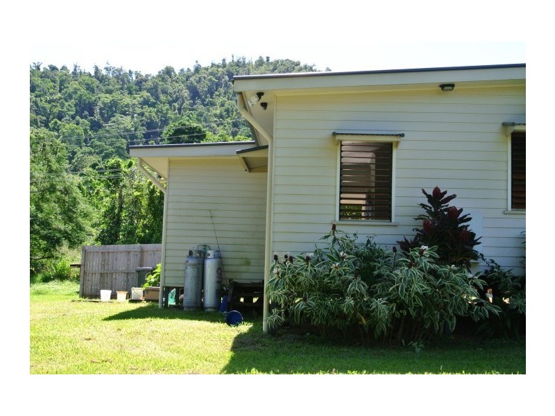 19 James Road, Mission Beach QLD 4852
