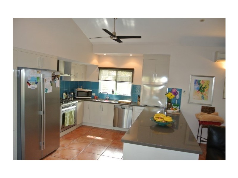 42 Holland Street, Wongaling Beach QLD 4852