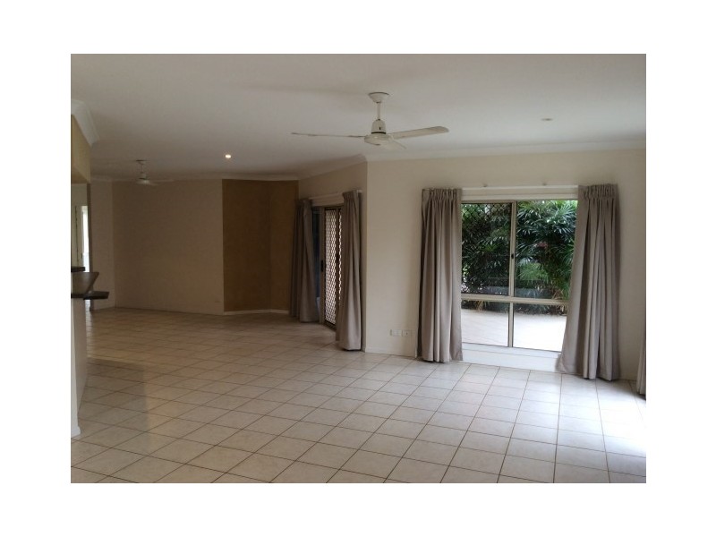 32 Buccaneer Street, South Mission QLD 4852