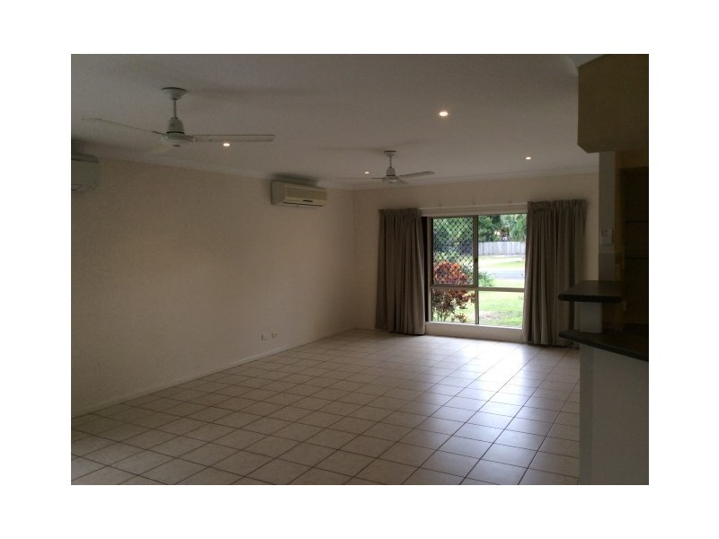 32 Buccaneer Street, South Mission QLD 4852