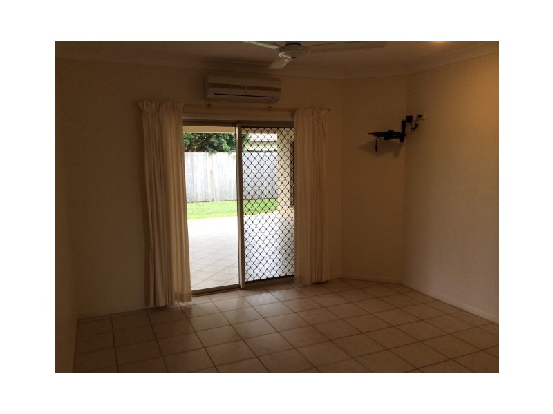 32 Buccaneer Street, South Mission QLD 4852