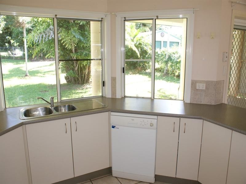 16 Kent Close, Mission Beach QLD 4852