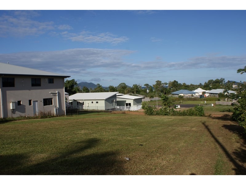 16 Admiralty Street, South Mission QLD 4852