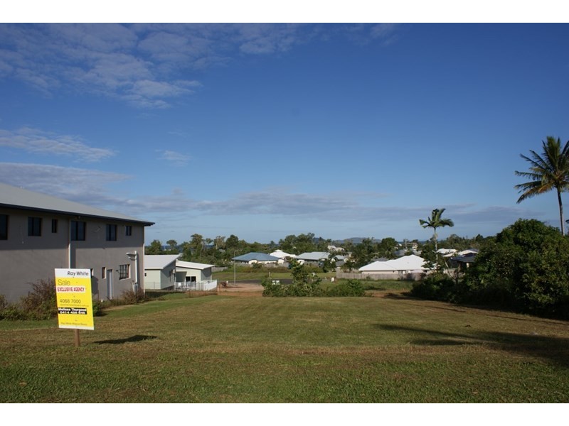 16 Admiralty Street, South Mission QLD 4852