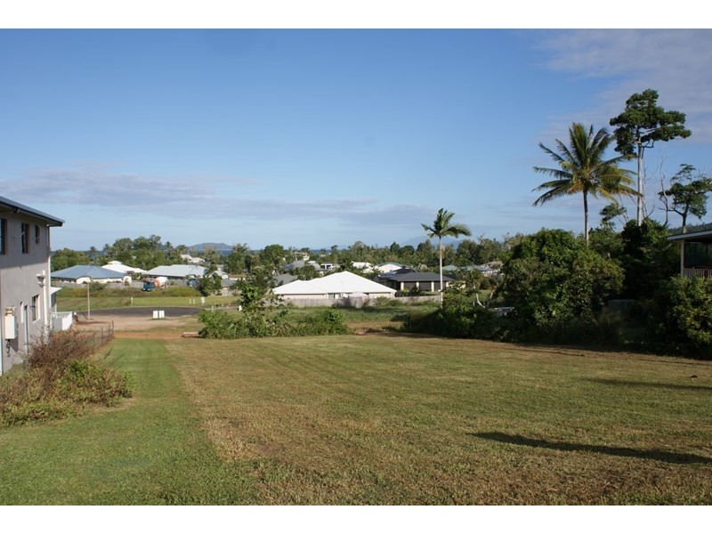 16 Admiralty Street, South Mission QLD 4852