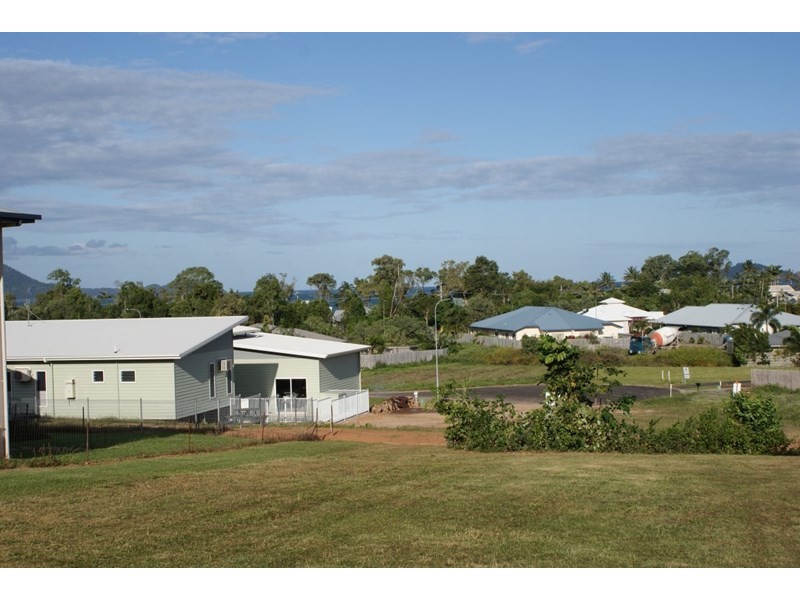 16 Admiralty Street, South Mission QLD 4852