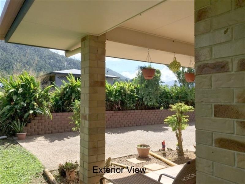 7 Henry Street, Tully QLD 4854