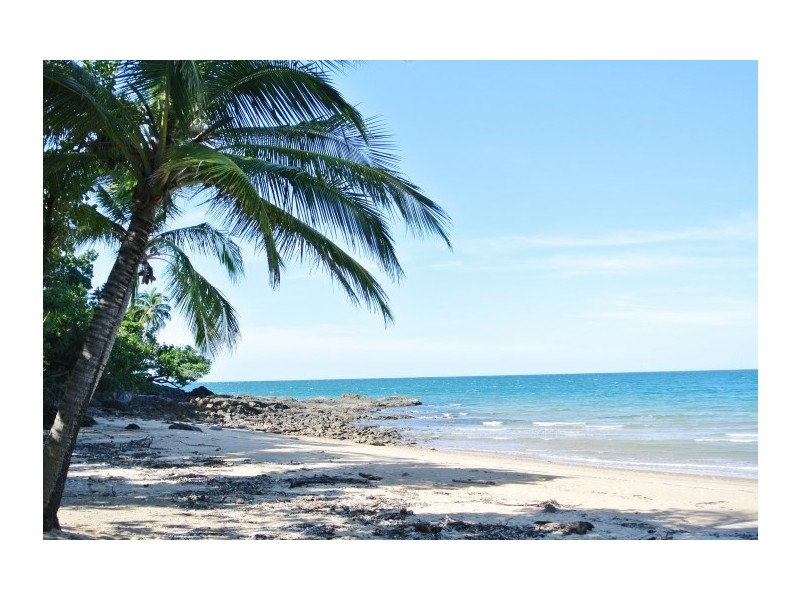 69 Cutten Street, Bingil Bay QLD 4852