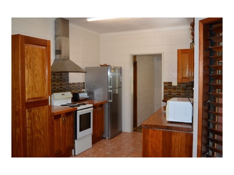 69 Cutten Street, Bingil Bay QLD 4852