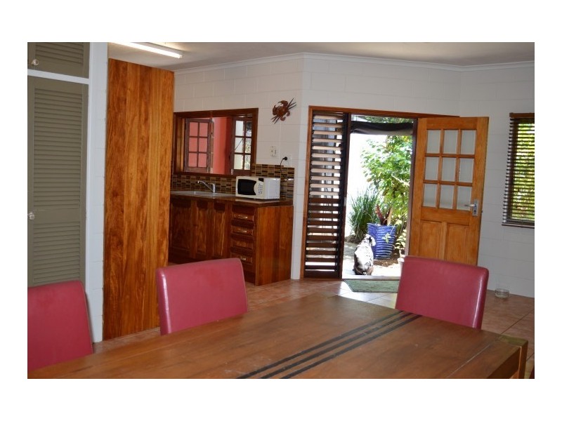 69 Cutten Street, Bingil Bay QLD 4852