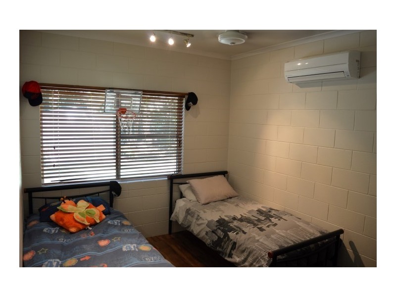 69 Cutten Street, Bingil Bay QLD 4852