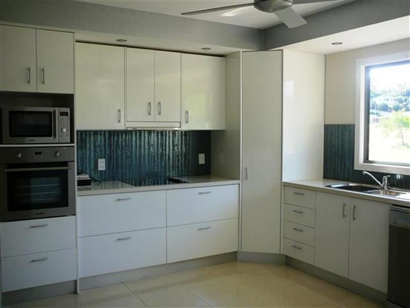 6 Clipper Court, South Mission QLD 4852