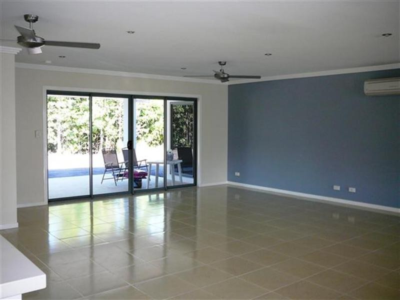 6 Clipper Court, South Mission QLD 4852