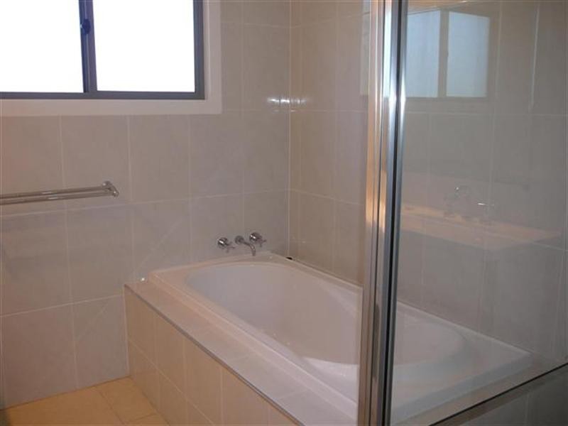 6 Clipper Court, South Mission QLD 4852