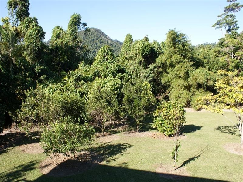 573 El Arish Mission Beach Road, Mission Beach QLD 4852