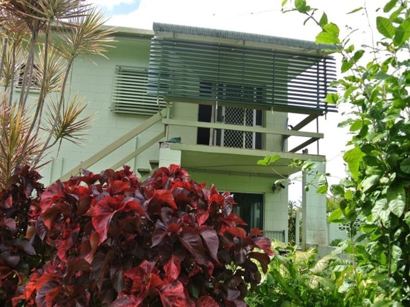 25 Holland Street, Wongaling Beach QLD 4852