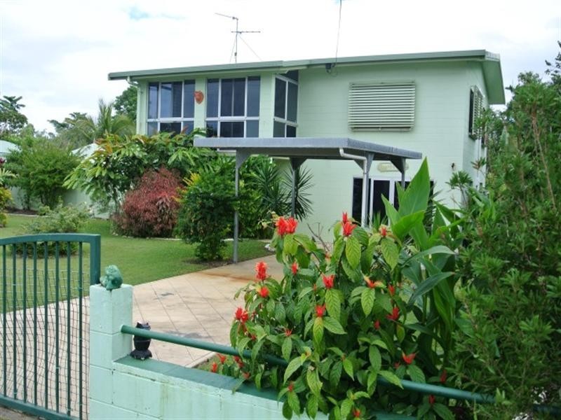 25 Holland Street, Wongaling Beach QLD 4852