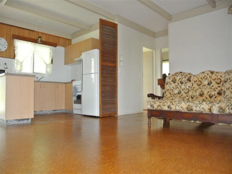 25 Holland Street, Wongaling Beach QLD 4852