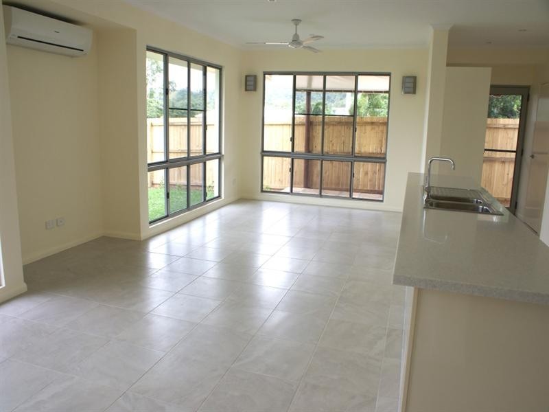 1/21 SHORE Street, Wongaling Beach QLD 4852