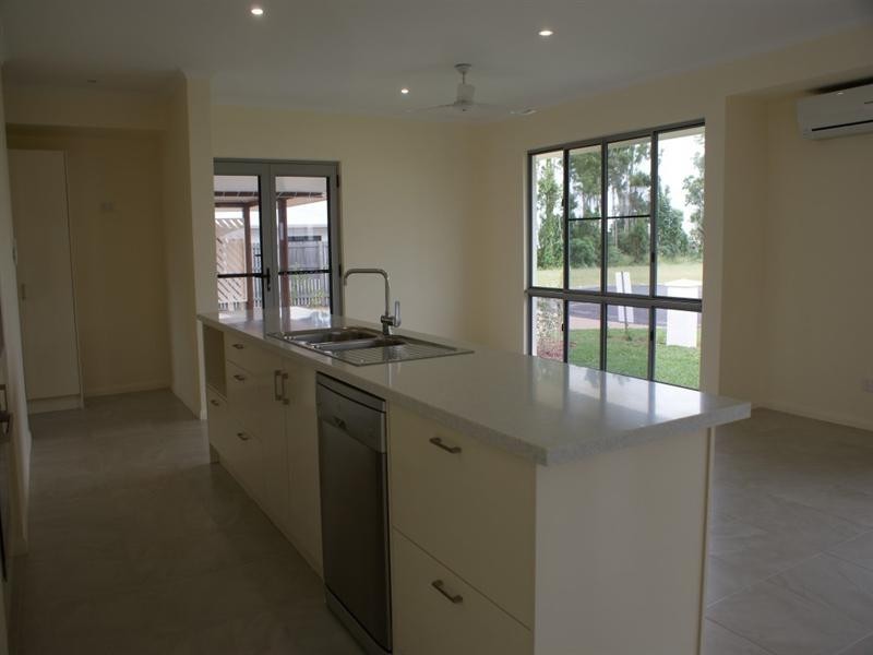 1/21 SHORE Street, Wongaling Beach QLD 4852