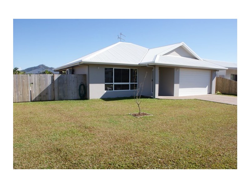 8 Helaconia Court, South Mission QLD 4852