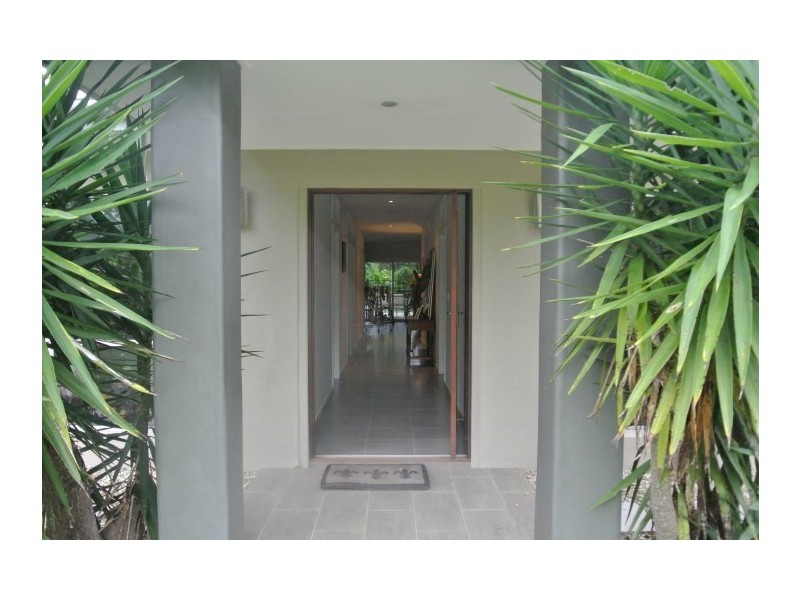 18 Pioneer Street, Bingil Bay QLD 4852