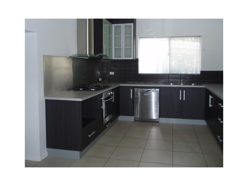 18 Pioneer Street, Bingil Bay QLD 4852